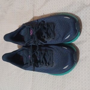 Hoka One Clifton 8 running shoes